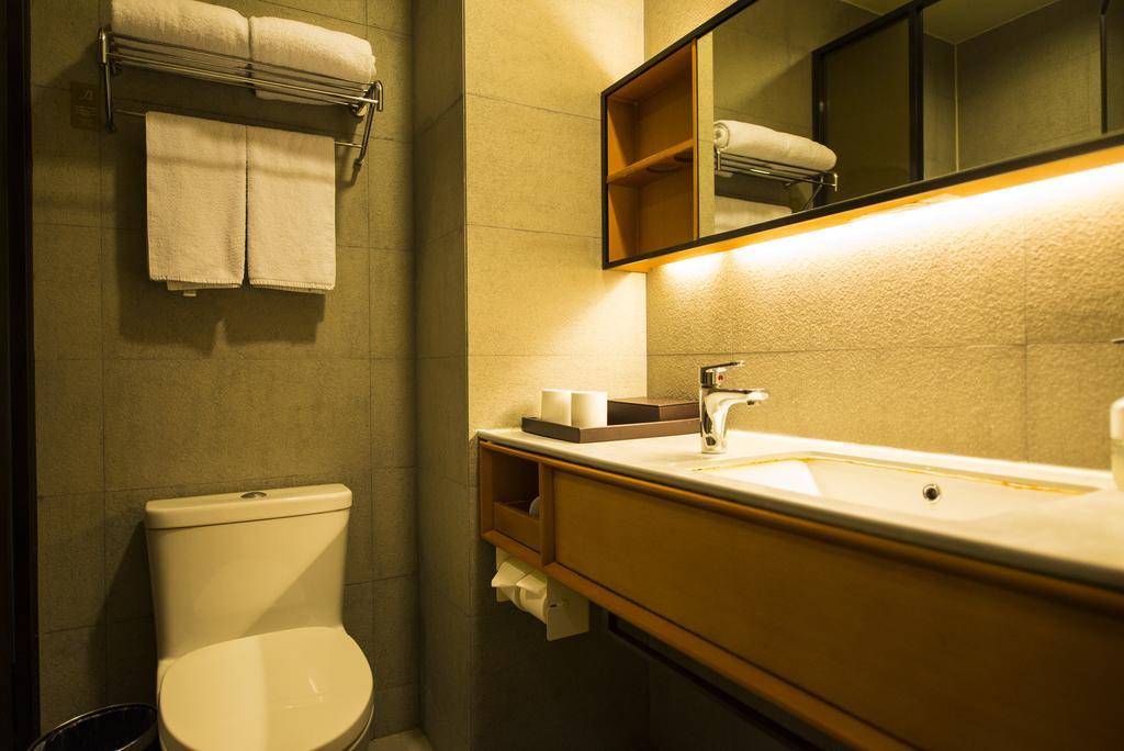 Ji Hotel Shanghai Lujiazui מראה חיצוני תמונה